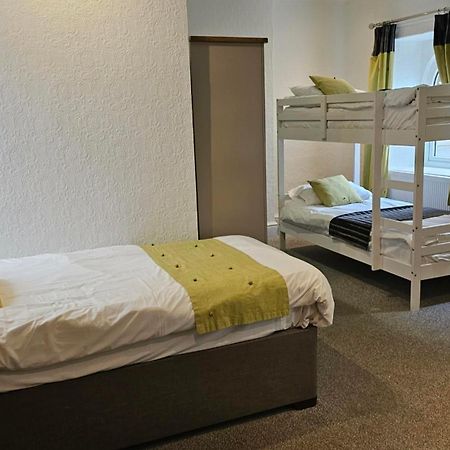 Hotel Rudyard Лийк Екстериор снимка