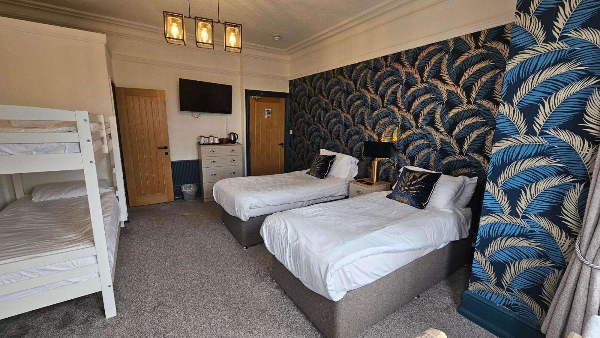 Hotel Rudyard Лийк Екстериор снимка