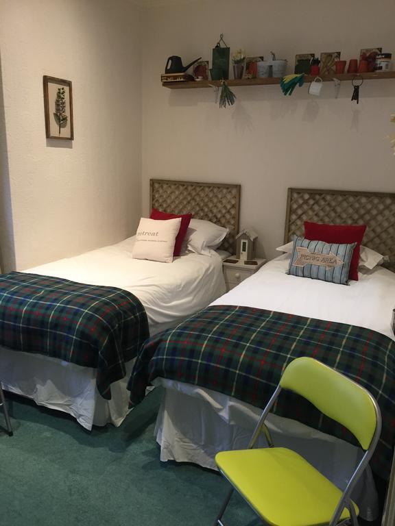 Hotel Rudyard Лийк Екстериор снимка